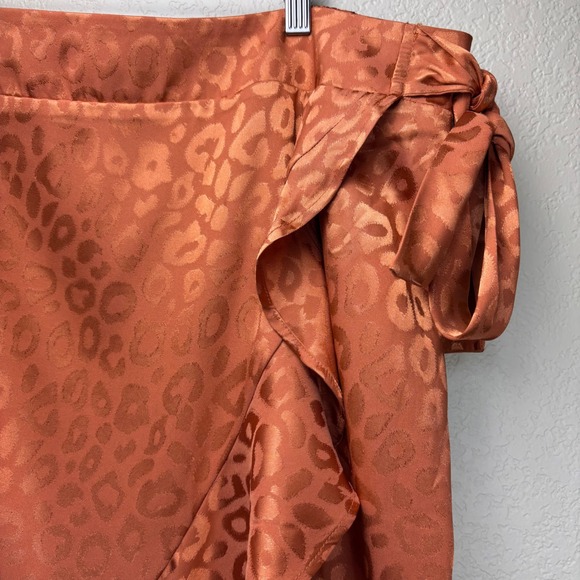 NWT Torrid Copper Leopard Jacquard Wrap Skirt Size‎ 2x (18-20) - Picture 3 of 14